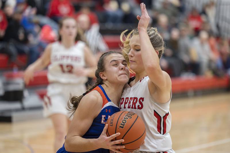 Eastland’s Paige Joiner and Amboy’s Elly Jones collide on Wednesday, Jan. 18, 2023.