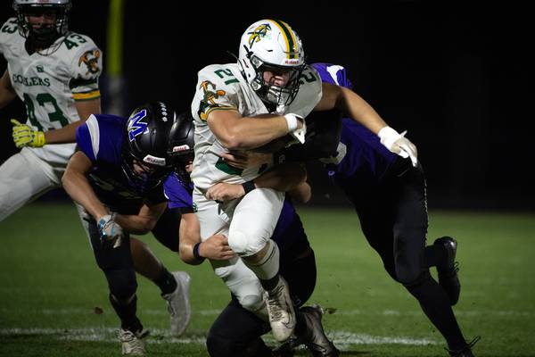 Coal City wastes no time pulling away from Manteno