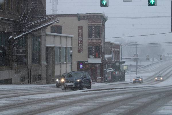 Wintry mix or snow will begin Saturday evening across northern Illinois