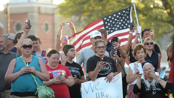 Charlie Kirk praised at candlelight vigil in Ogle County