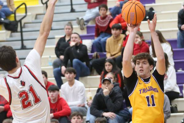 Photos: Mendota's Aden Tillman reaches 1,000 point milestone in win over Hall