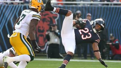 Photos: Bears record falls to 4-6 after loss to Packers