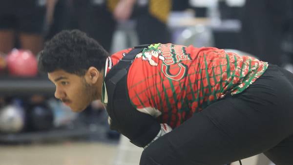 Host Cavaliers, Streator Bowlin’ Bulldogs roll out of L-P Regional