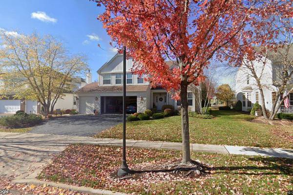 Single-family home in Huntley sells for $580,000