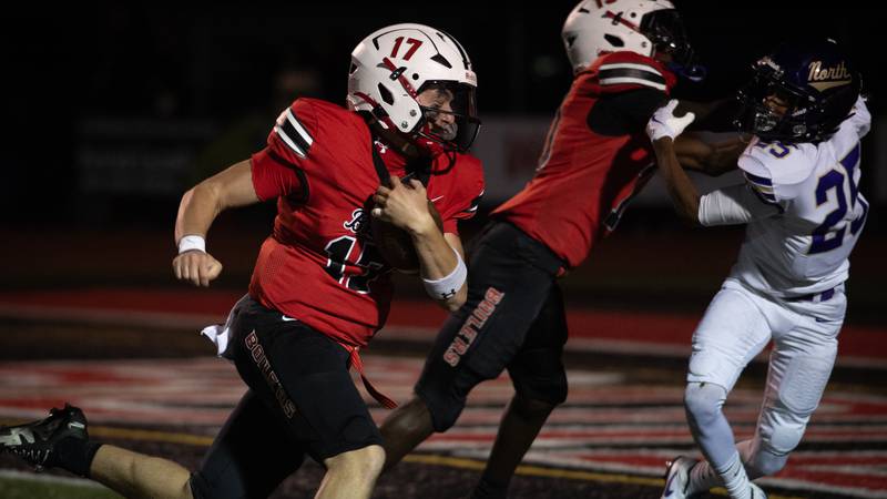 Bradley-Bourbonnais erupts for 42-0 over TF North in season opener