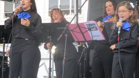 Joliet fiesta shares Mexican heritage