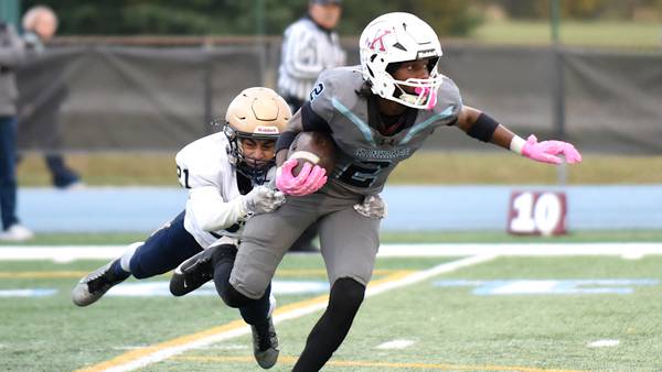Big plays fall Kankakee’s way in first-round win over Lemont