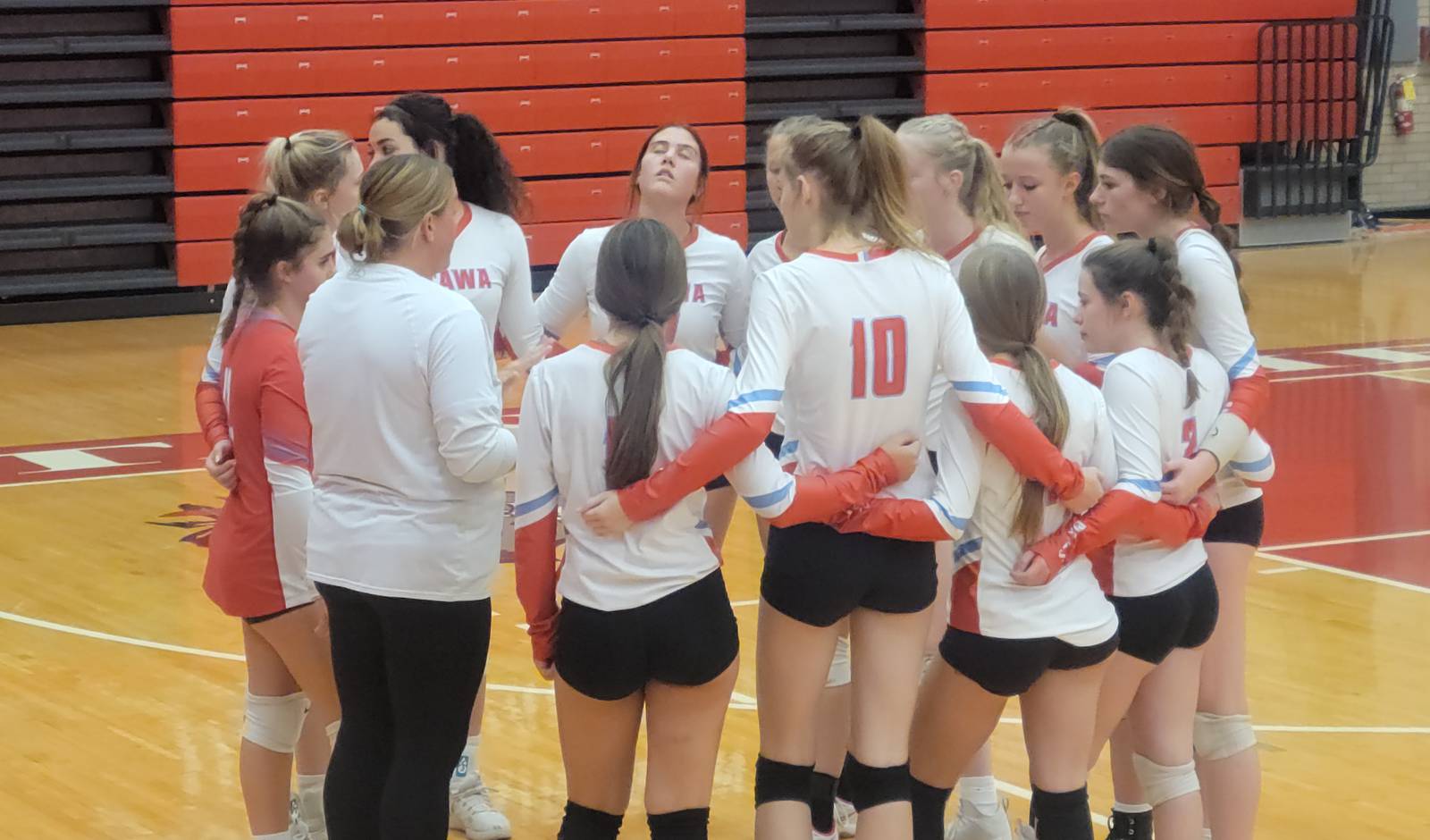 Girls volleyball Ottawa closes out 3set victory over I8 foe Sycamore