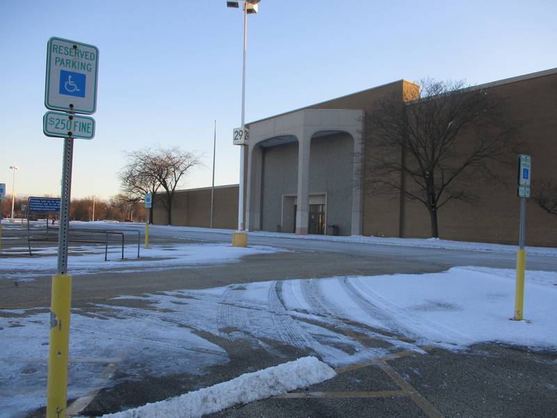 The Sears store at Louis Joliet Mall has been vacant since 2019. Jan. 30, 2023.