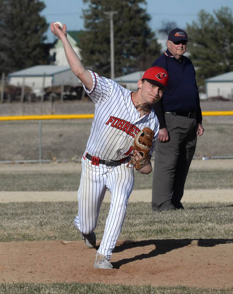 Forreston's Kendall Erdmann pitches against Warren/Stockton on Friday, March 28, 2025 in Forreston. The Cardinals won the game 13-3.