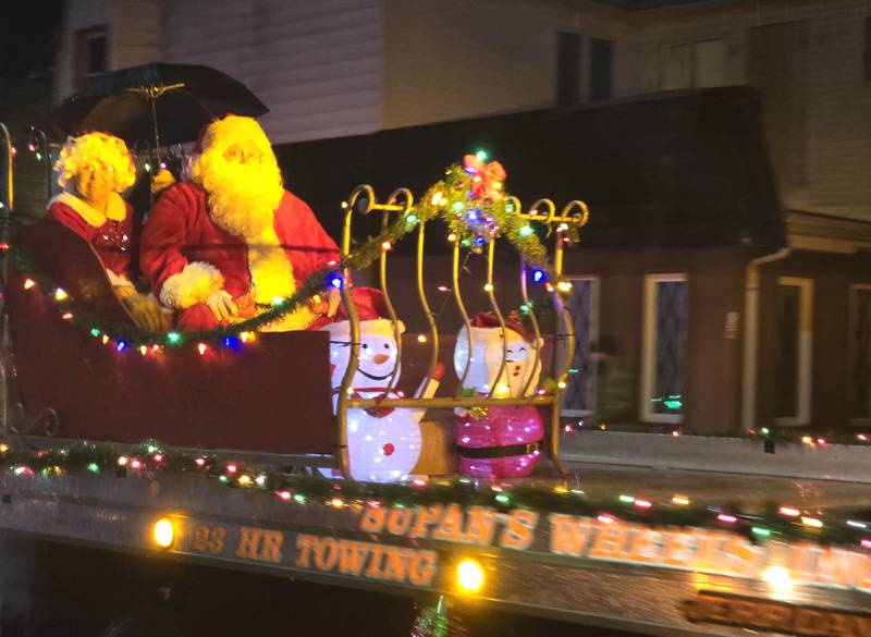 Santa and Mrs. Claus conclude the Winter Wonderland parade Saturday, Dec. 14, 2024, in Oglesby with their appearance.