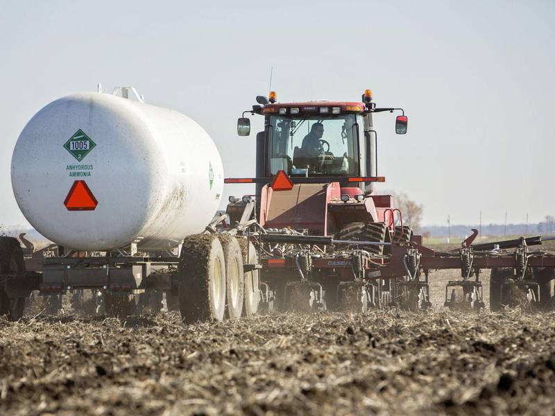 Fertilizer prices jump ahead of planting season, squeezing Illinois farmers