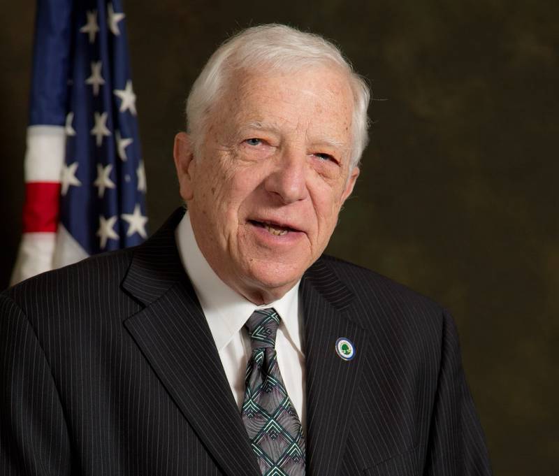 Longtime former alderman in Geneva, Ronald Singer, died Thursday. The city’s flag is at half-mast in his honor.