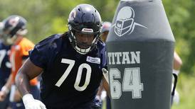 Chicago Bears injury report: LT Braxton Jones returns to practice; Montez Sweat is full participant 
