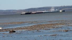 U.S. Geological Survey monitoring waves in Mississippi River near Fulton