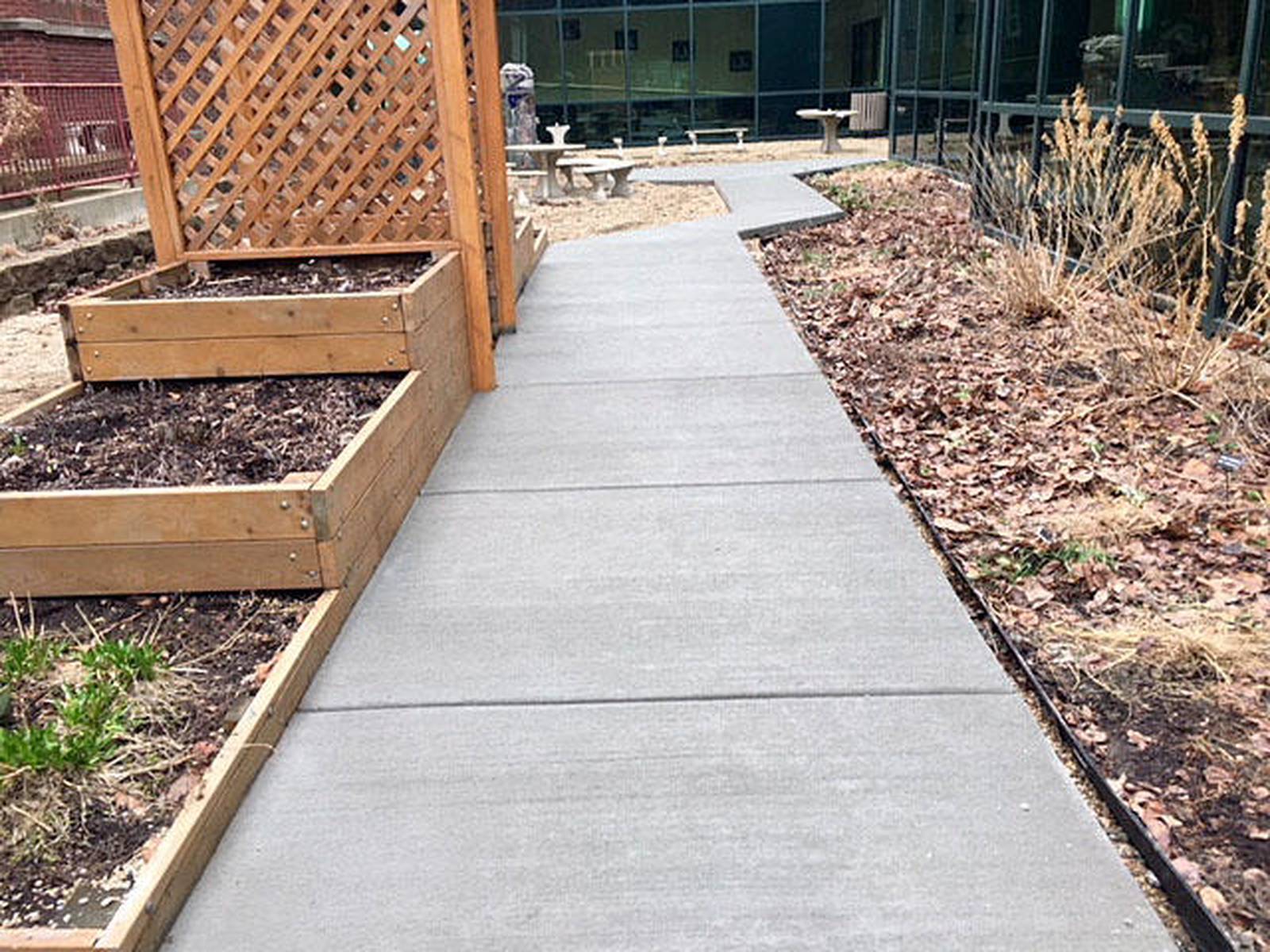 Team completes garden courtyard at York Shaw Local