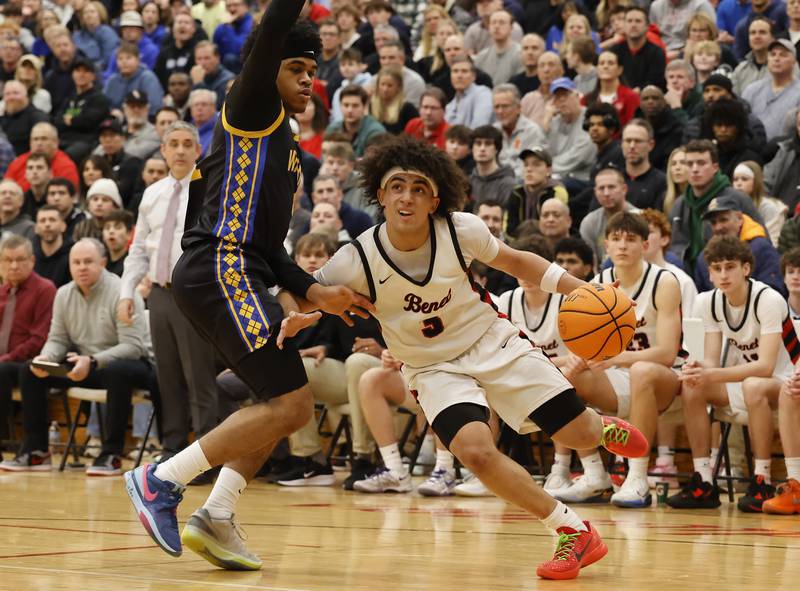 Benet's Jayden Wright (3) drives to the basket during the When Sides Collide Shootout basketball tournament between Benet Academy and Warren Township high schools on Saturday, Jan. 24, 2026 in Lisle, IL.