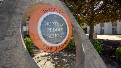 Huntley Middle School in DeKalb pilots vape detectors to curb underage vape use