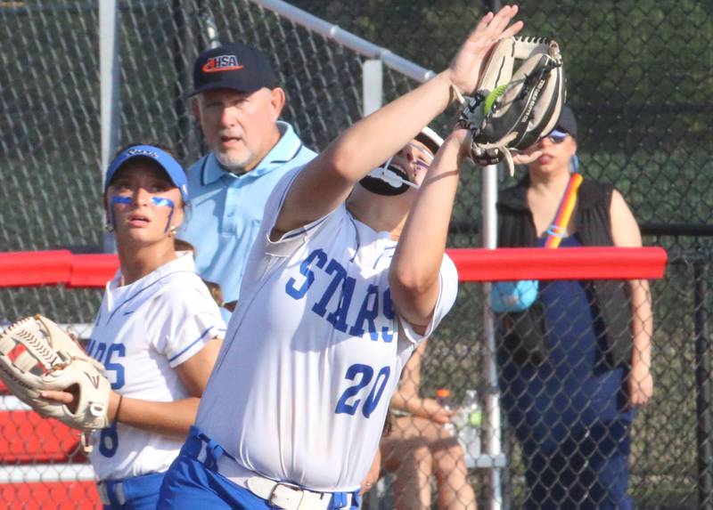St. Charles North's Julianna Kouba makes a catch during the Class 4A championship game on Saturday, June 8, 2024 at the Louisville Slugger Sports Complex in Peoria.