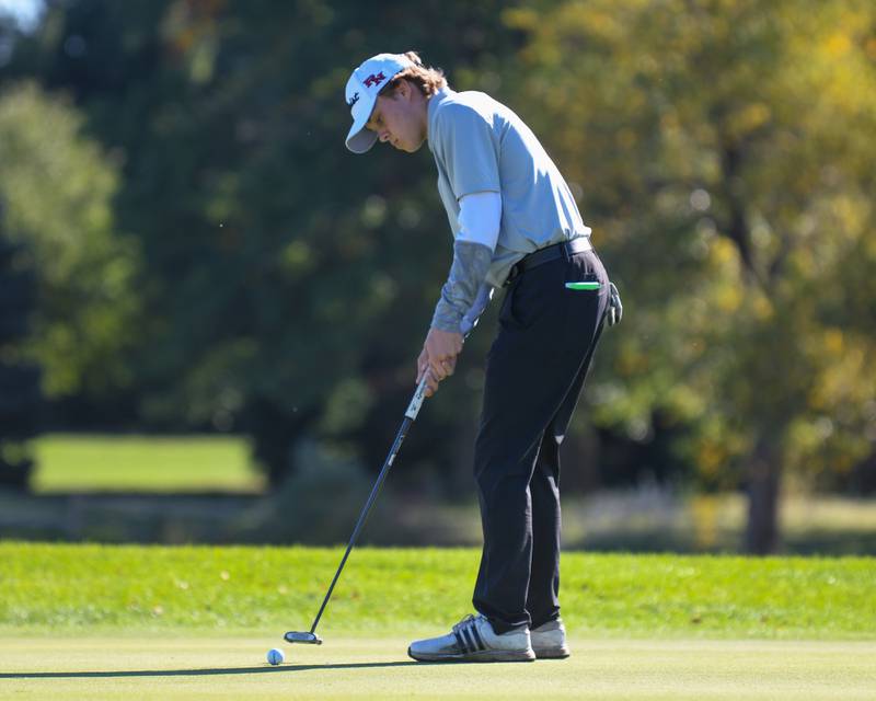 Plainfield North's Casey Sanborn putts on Monday Oct. 7, 2024, during the 3A sectional match held at Blackberry Oaks Golf Course in Bristol.