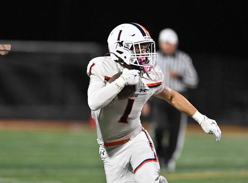 Oswego's Teddy (Theodore) Manikas (1) in action during the conference game against Minooka on Friday, OCT. 10, 2025, at Minooka.