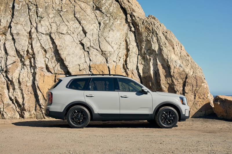 The Kia Telluride enjoys massive popularity for its good looks and great warranty.