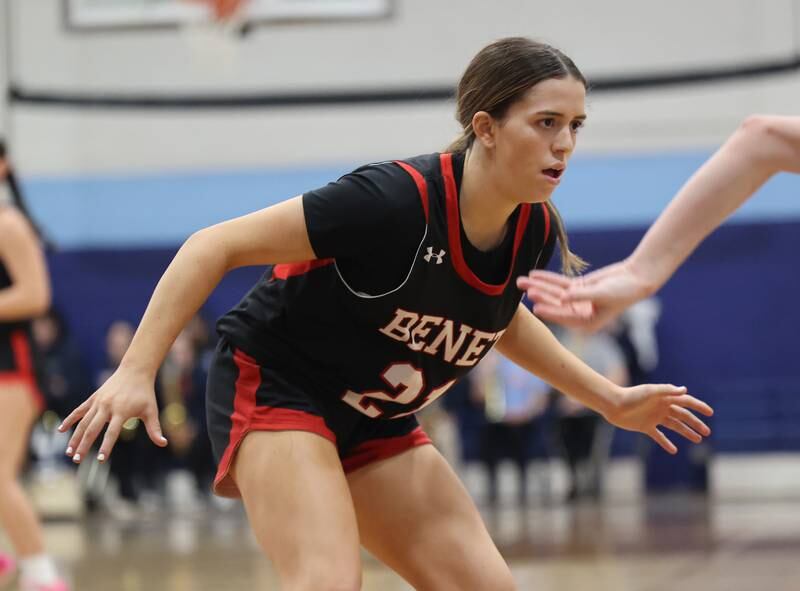 Benet’s Ava Mersinger (21) plays defense against Nazareth during a girls varsity basketball game on Monday, Jan. 29, 2024 in La Grange Park, IL.