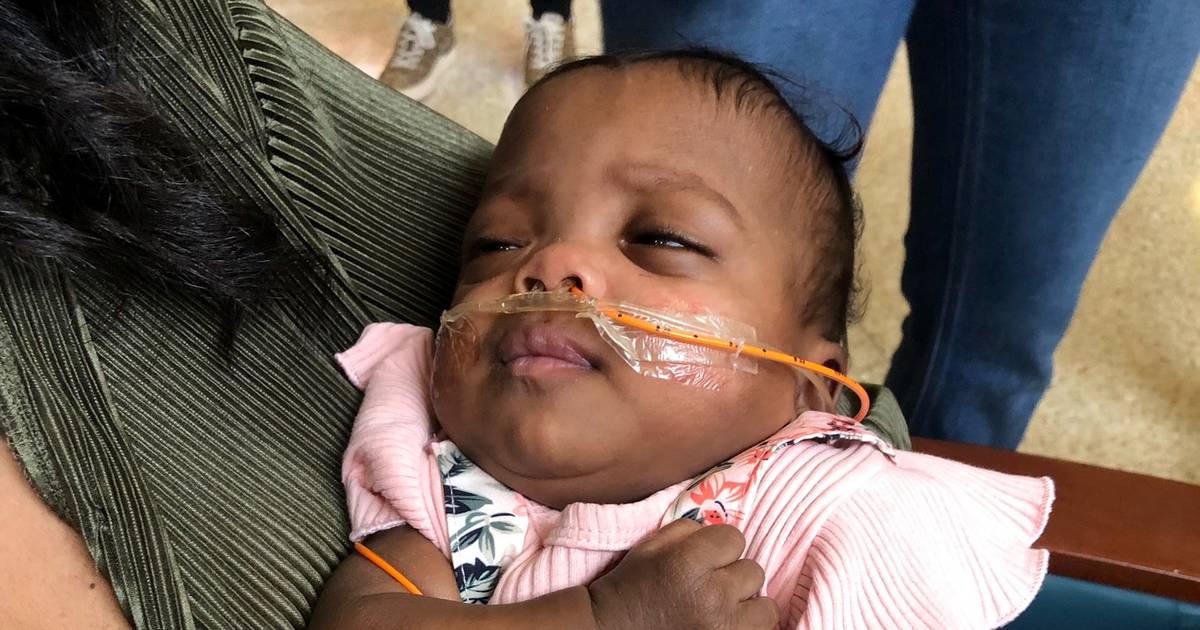 Illinois expands job-protected leave for parents with newborns in NICU