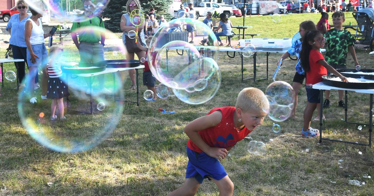 River’s Edge Farmers Market continues family fun along the riverfront