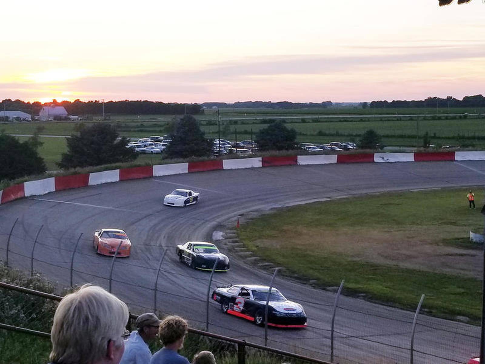 Grundy County Speedway participants race to the finish line – Shaw Local