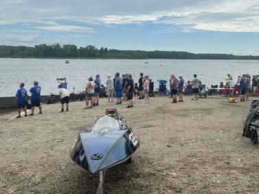 Boat racer Dustin Pearson dies from injuries suffered in DePue races