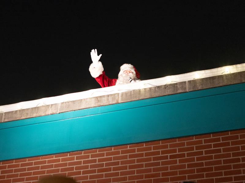 Photos: Geneva Christmas Walk 2025