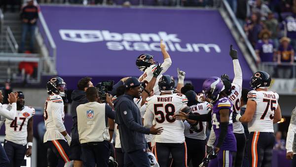 Photos: Bears move to 7-3 with last-second win in Minnesota