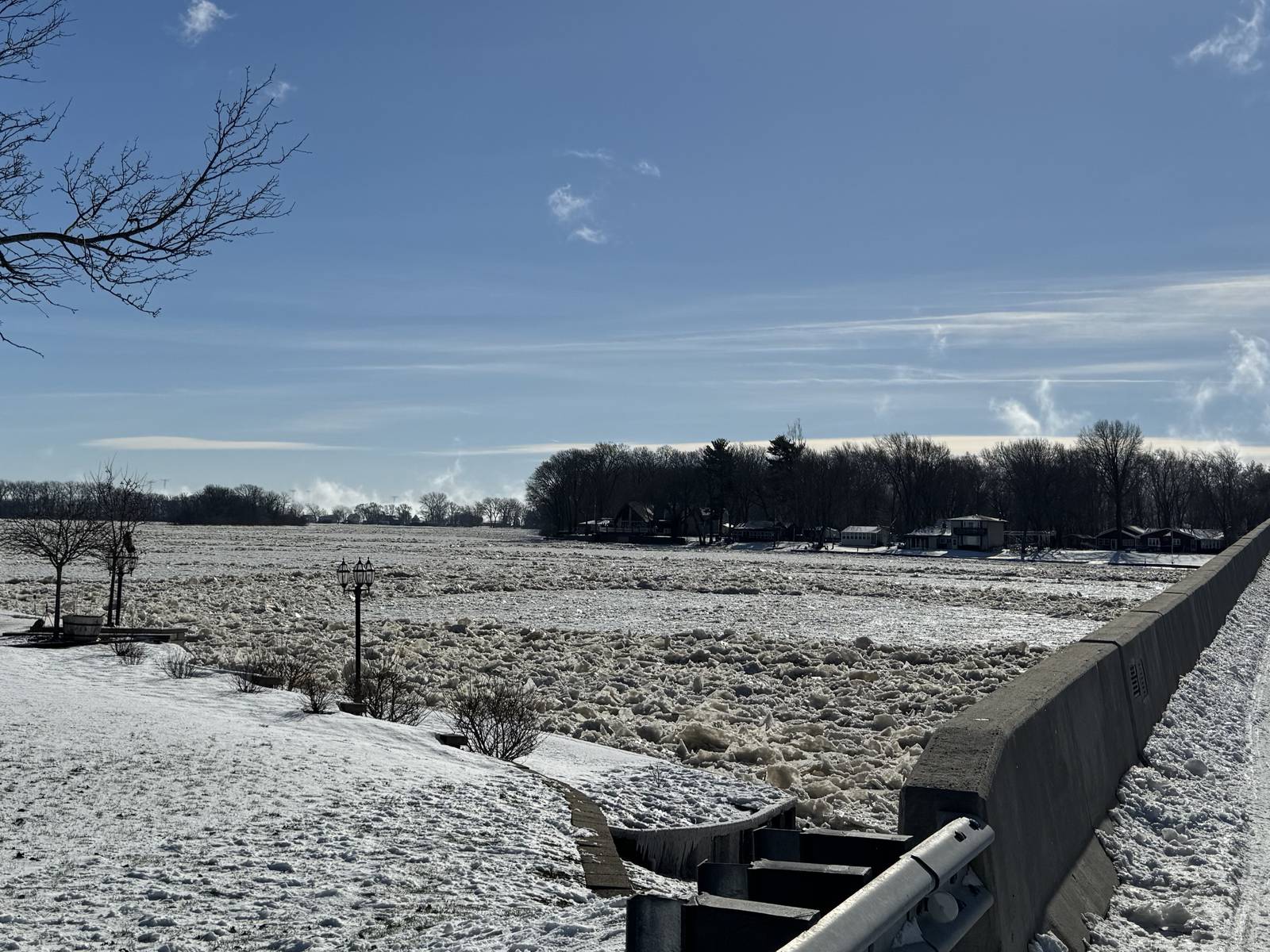 National Weather Service issues flood warning near Kankakee River State