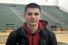 Jacob Marynowski drops 28 points, help Glenbard East fend off Wheaton Warrenville South in sectional semifinal
