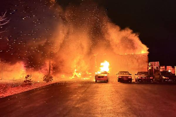 Fire destroys Oswego commercial building