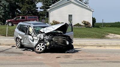 Crash Saturday in Joliet damages vehicles, including semitrailer