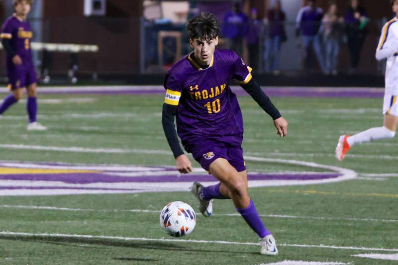Johan Cortez of Mendota dribbles ball on Saturday, November 2, 2024 at Richard E. Phalen, SR. Field in Mendota.