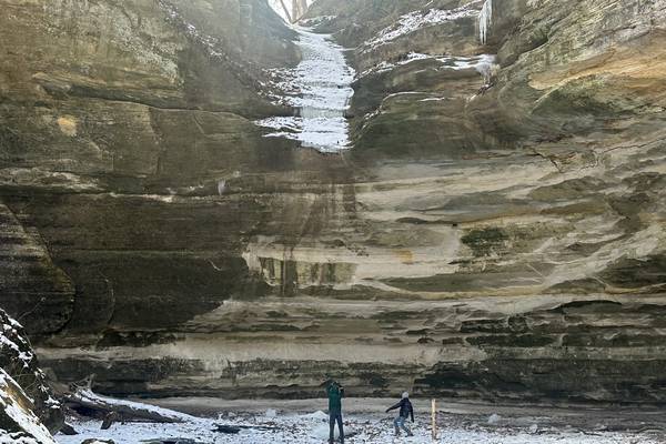 Drought means little ice climbing at Starved Rock