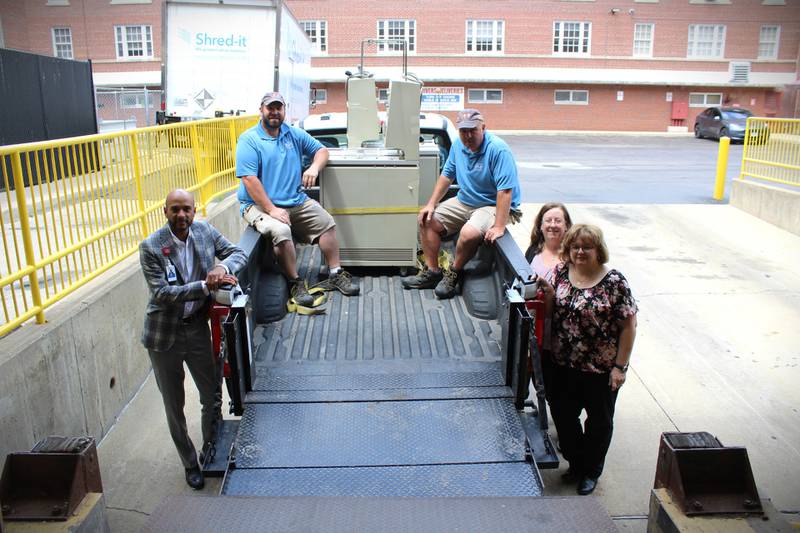 UChicago Medicine AdventHealth Hinsdale has donated two blood washers to Brookfield Zoo Chicago to support a research project that could lead to a national frozen red blood cell bank for zoos across the country.