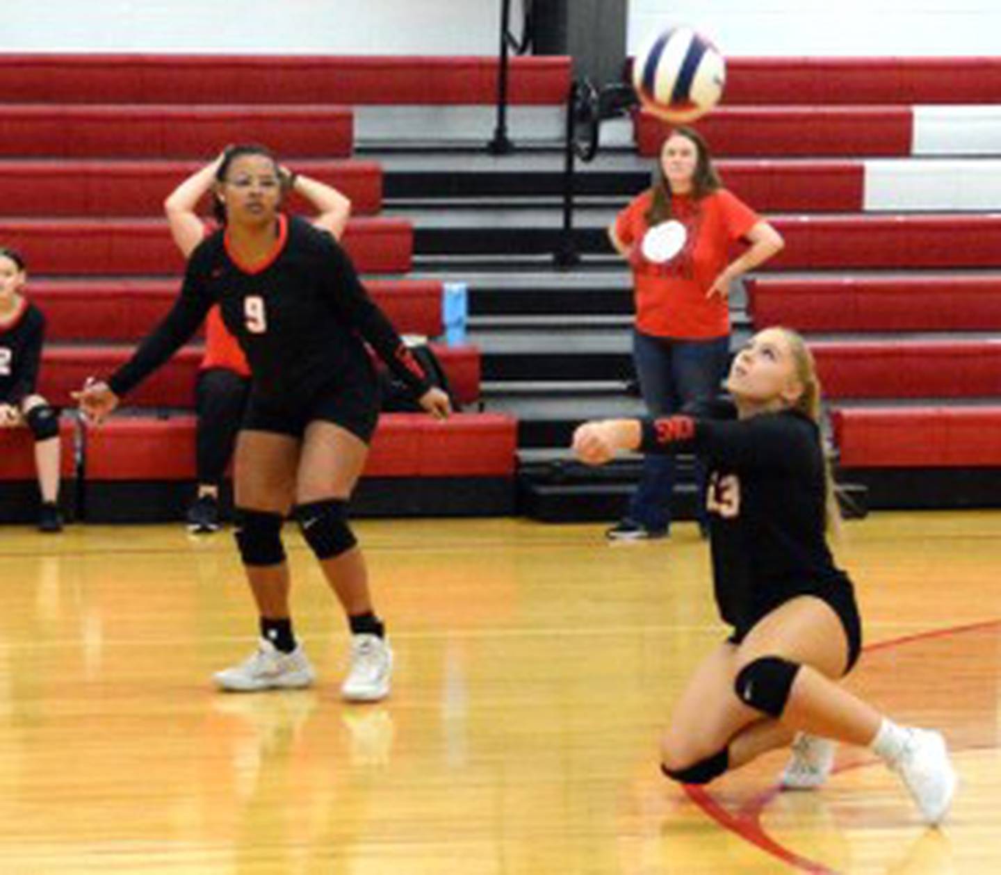 LaMoille senior Taylor Wamhoff makes a pass in Tuesday's match vs. Indian Creek in LaMoille.