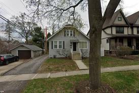 Downers Grove: Single-family home built in 1927 sells for $420,000