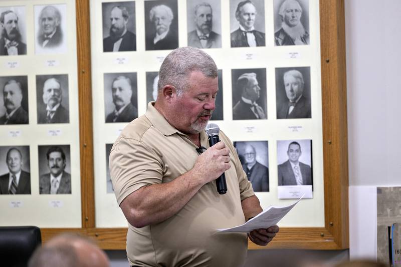 Veterans Park Commission chairman Mike Mills expresses his thanks Monday, August 18, 2025, as Dixon is now officially a Purple Heart designated city.