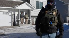 Trump signals interest in easing tensions, but Minneapolis sees little change on the streets