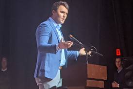 Illinois politicians mourn Charlie Kirk, who was from Chicago suburbs, after shooting death