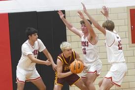 Photos: Oregon wins opener at 64th Forreston Holiday Tournament