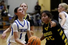 Underclassmen Alex Nowacki, Emma Bierman look to lead turnaround at Woodstock