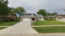 Single-family home in New Lenox sells for $480,000