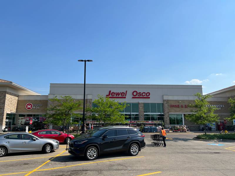 Sycamore police received a report of a bomb threat allegedly targeting Jewel-Osco at 220 W. Peace Road (shown here on Friday, June 2, 2023) after 9 p.m. Wednesday, May 31, 2023 said Sycamore Deputy Police Chief Rod Swartzendruber.