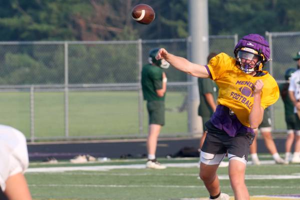 Mendota senior Aden Tillman developing as QB under first-year coach Jim Eustice